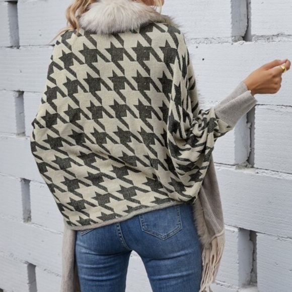 Classic Burgundy Houndstooth Vegan Fur Cardigan - Picture 10 of 13